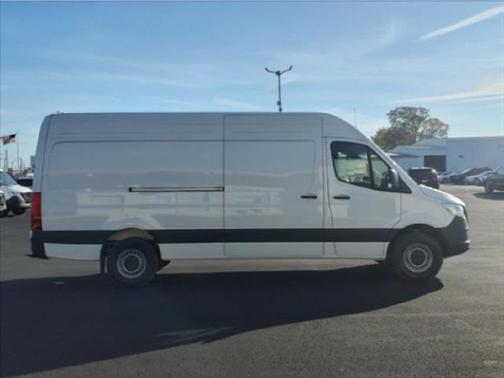 2025 Mercedes-Benz Sprinter 2500 High Roof