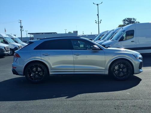 2025 Audi RS Q8 4.0T