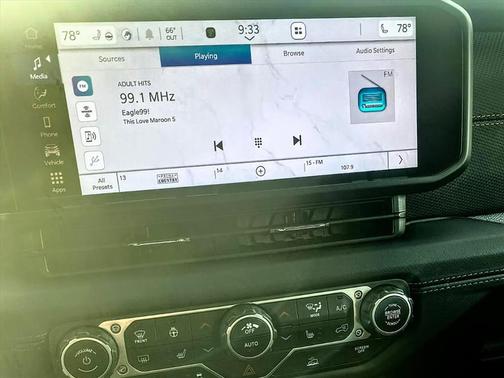 41 2025 Jeep Gladiator Mojave 4x4