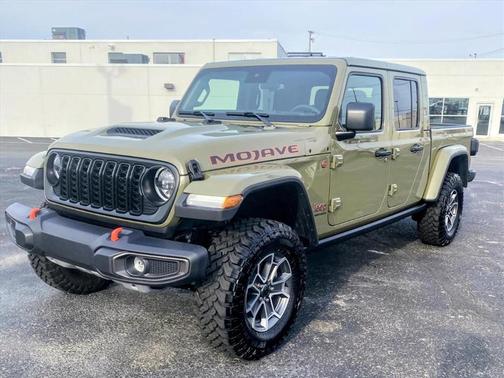 41 2025 Jeep Gladiator Mojave 4x4