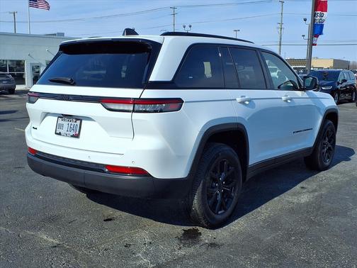 2024 Jeep Grand Cherokee Altitude