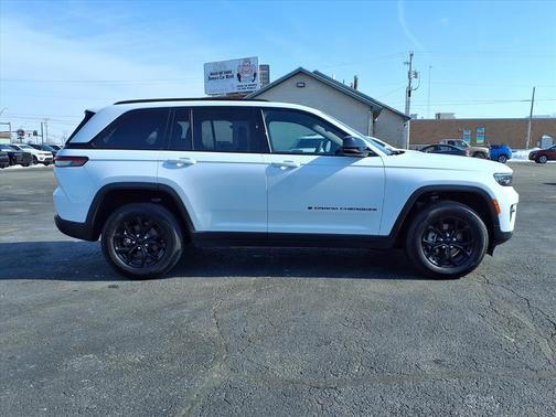 2024 Jeep Grand Cherokee Altitude