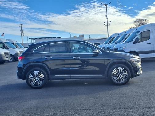Night Black 2025 Mercedes-Benz GLA 250 4MATIC