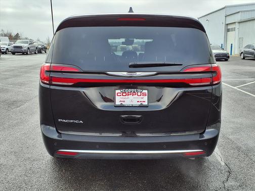2025 Chrysler Pacifica L