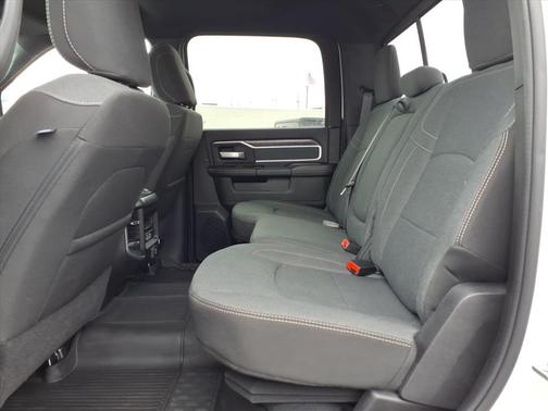 2022 RAM 2500 Big Horn Crew Cab 4x4 6'4' Box