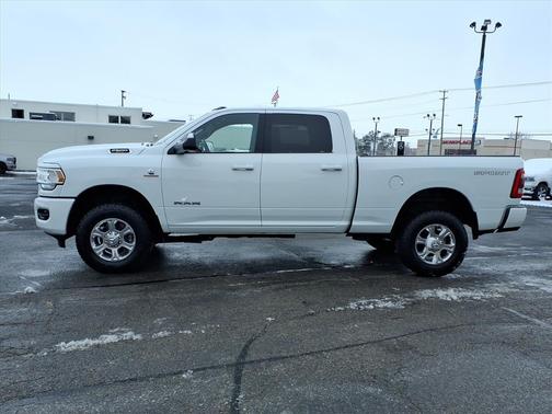 2022 RAM 2500 Big Horn Crew Cab 4x4 6'4' Box
