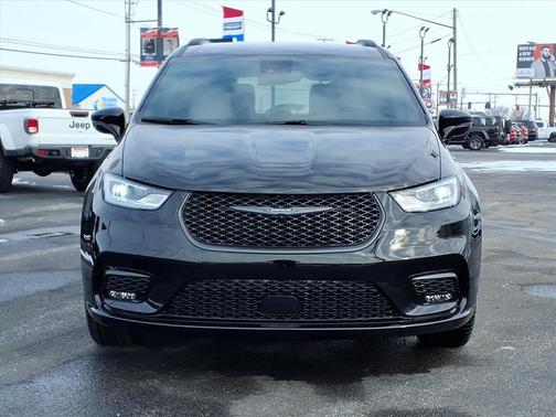 2026 Chrysler Pacifica L