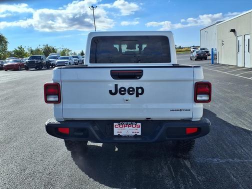 2025 Jeep Gladiator High Tide