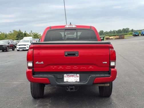 2022 Toyota Tacoma SR