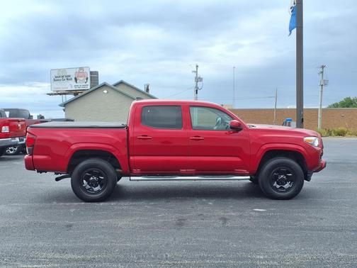 2022 Toyota Tacoma SR
