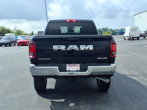 2025 RAM 2500 Big Horn Crew Cab 4x4 6'4' Box