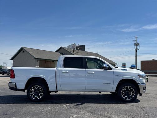 Bright White Clear Coat (pw7) 2026 RAM 1500 Laramie