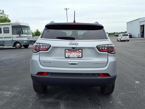 Silver Zynith Clear Coat (pse) 2026 Jeep Compass Limited