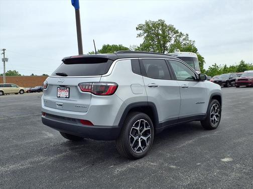 Silver Zynith Clear Coat (pse) 2026 Jeep Compass Limited