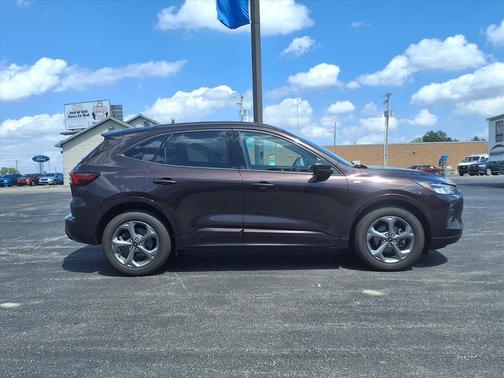 Cinnabar Red L8 2023 Ford Escape ST-Line