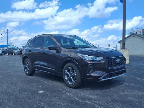 Cinnabar Red L8 2023 Ford Escape ST-Line