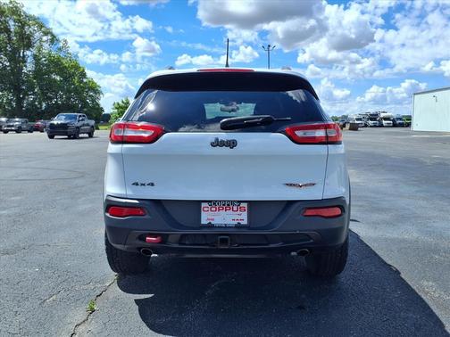 Bright White Clear Coat 2014 Jeep Cherokee Trailhawk