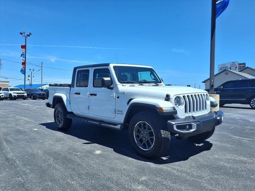Bright White Clear Coat 2020 Jeep Gladiator Overland