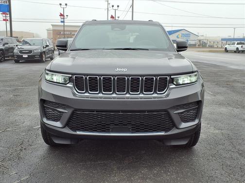 2026 Jeep Grand Cherokee Laredo