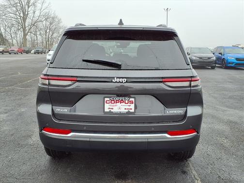 2026 Jeep Grand Cherokee Laredo