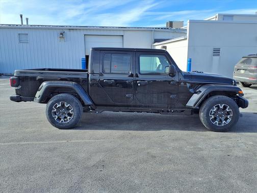 2026 Jeep Gladiator Sahara