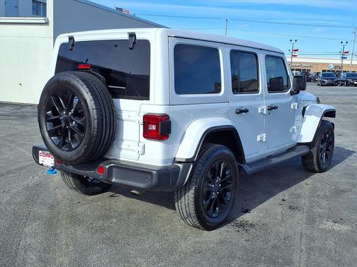 2024 Jeep Wrangler 4xe Sahara