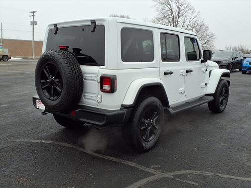 2022 Jeep Wrangler Unlimited Sahara