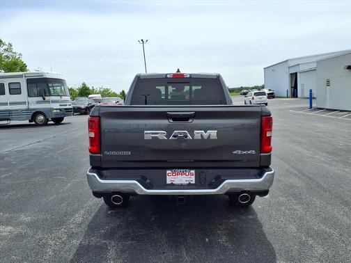 Granite Crystal Metallic Clear Coat (pau) 2026 RAM 1500 Laramie