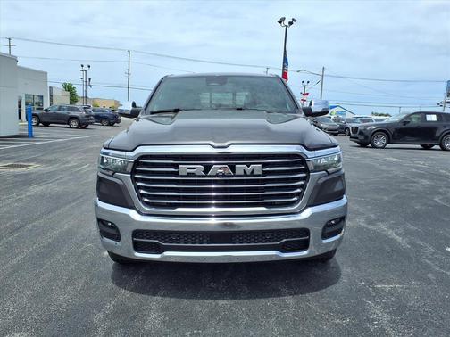 Granite Crystal Metallic Clear Coat (pau) 2026 RAM 1500 Laramie