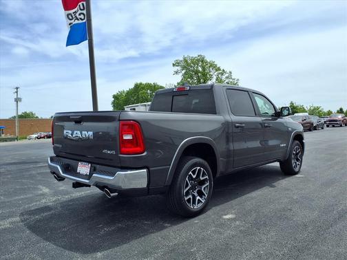 Granite Crystal Metallic Clear Coat (pau) 2026 RAM 1500 Laramie