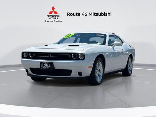 White Knuckle Clearcoat 2023 Dodge Challenger SXT