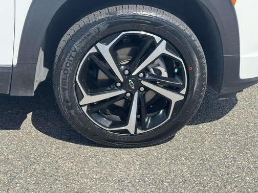 Summit White 2023 Chevrolet Trailblazer RS