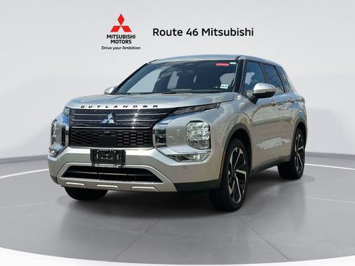 Alloy Silver Metallic 2022 Mitsubishi Outlander SE S-AWC