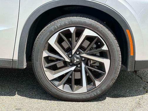 Alloy Silver Metallic 2022 Mitsubishi Outlander SE S-AWC