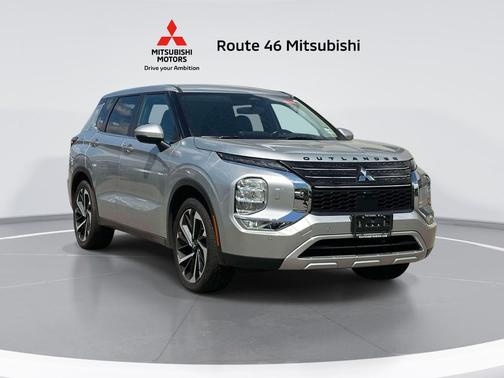 Alloy Silver Metallic 2022 Mitsubishi Outlander SE S-AWC