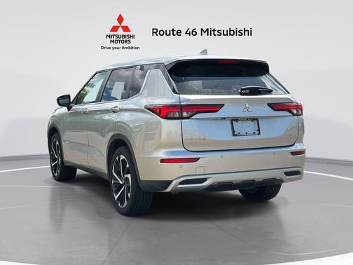 Alloy Silver Metallic 2022 Mitsubishi Outlander SE S-AWC