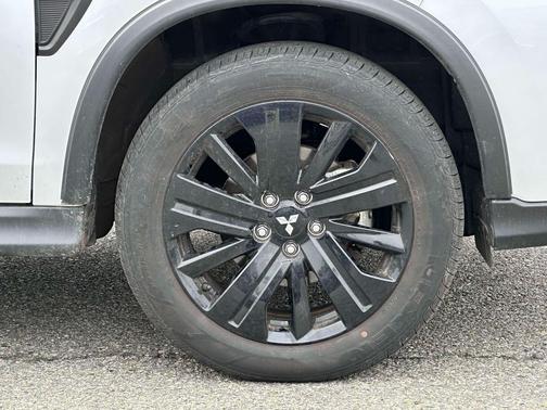 White Diamond 2025 Mitsubishi Outlander Sport 2.0 LE
