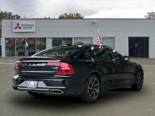 2020 Volvo S90 T6 R-Design