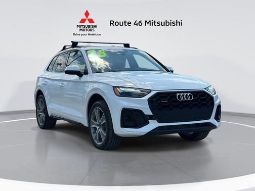 Arkona White 2025 Audi Q5 45 S line Premium