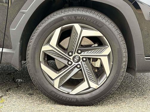 Phantom Black 2022 Hyundai TUCSON Limited