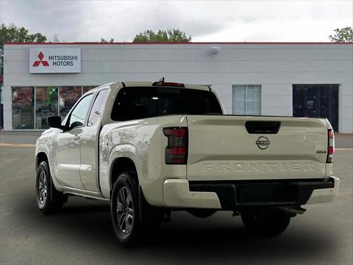 2025 Nissan Frontier SV