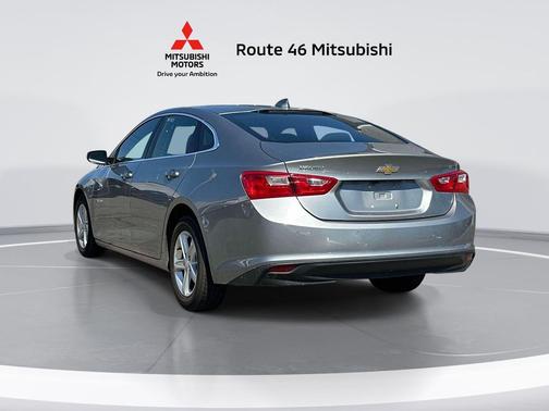 Sterling Gray Metallic 2024 Chevrolet Malibu FWD 1LT