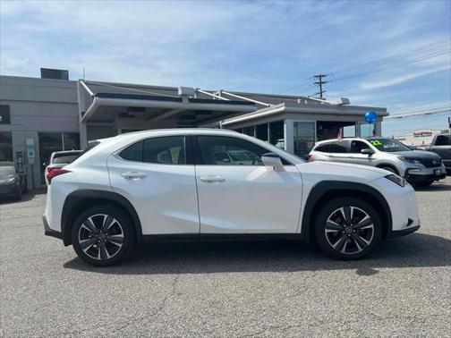 2022 Lexus UX 200 Base