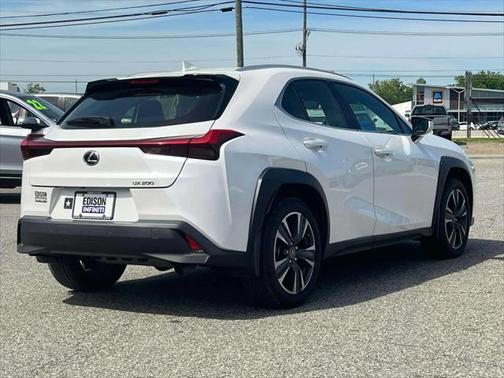 2022 Lexus UX 200 Base