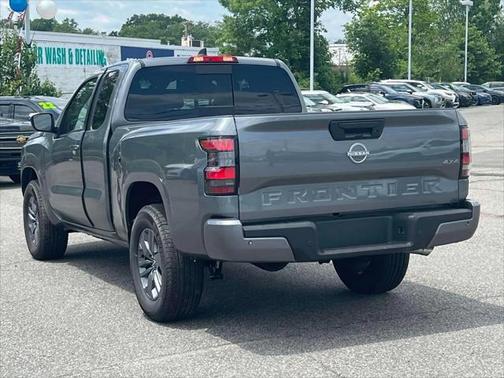2025 Nissan Frontier SV