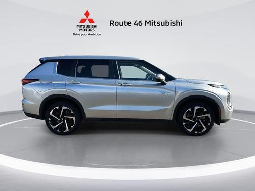 2024 Mitsubishi Outlander PHEV SE S-AWC