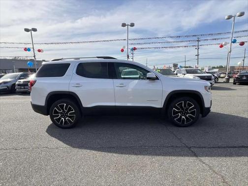 2022 GMC Acadia AWD SLT