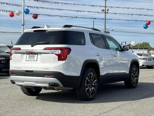 2022 GMC Acadia AWD SLT
