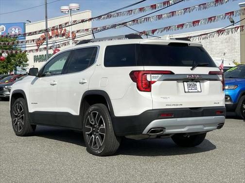 2022 GMC Acadia AWD SLT