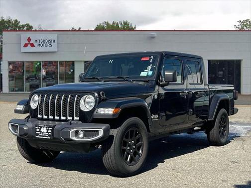 2023 Jeep Gladiator Overland
